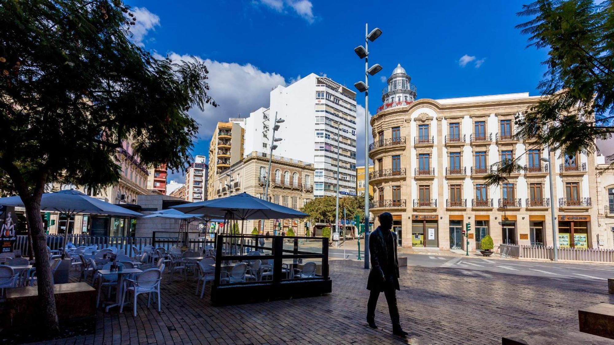 Centro- Piso Reformado, Exterior, Wifi, A 1 Minuto De Puerta Purchena Apartment *