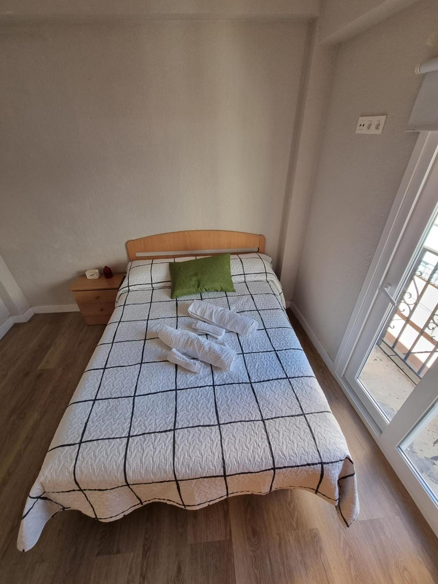 Centro- Piso Reformado, Exterior, Wifi, A 1 Minuto De Puerta Purchena Apartment *